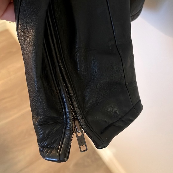 Men’s vintage leather jacket with white stripes. - Picture 5 of 16